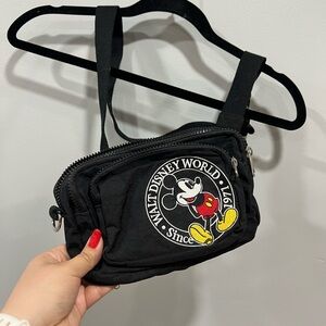 Vintage 2in 1 Disney Parks Crossbody Belt Bag Fannypack Black Embroidered Mickey